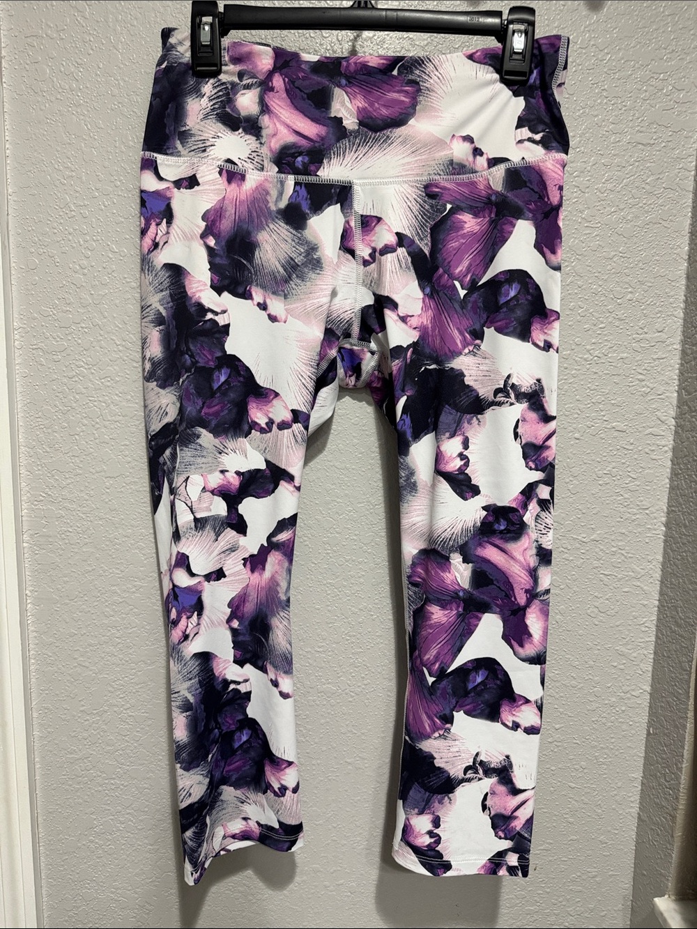 Apana Floral Purple Active workout capris
